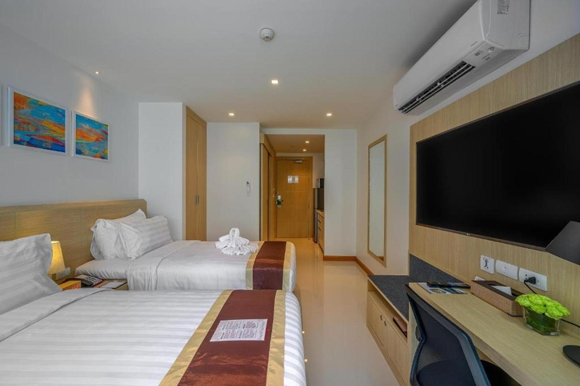 The Beachfront Hotel Phuket Rawai Zewnętrze zdjęcie