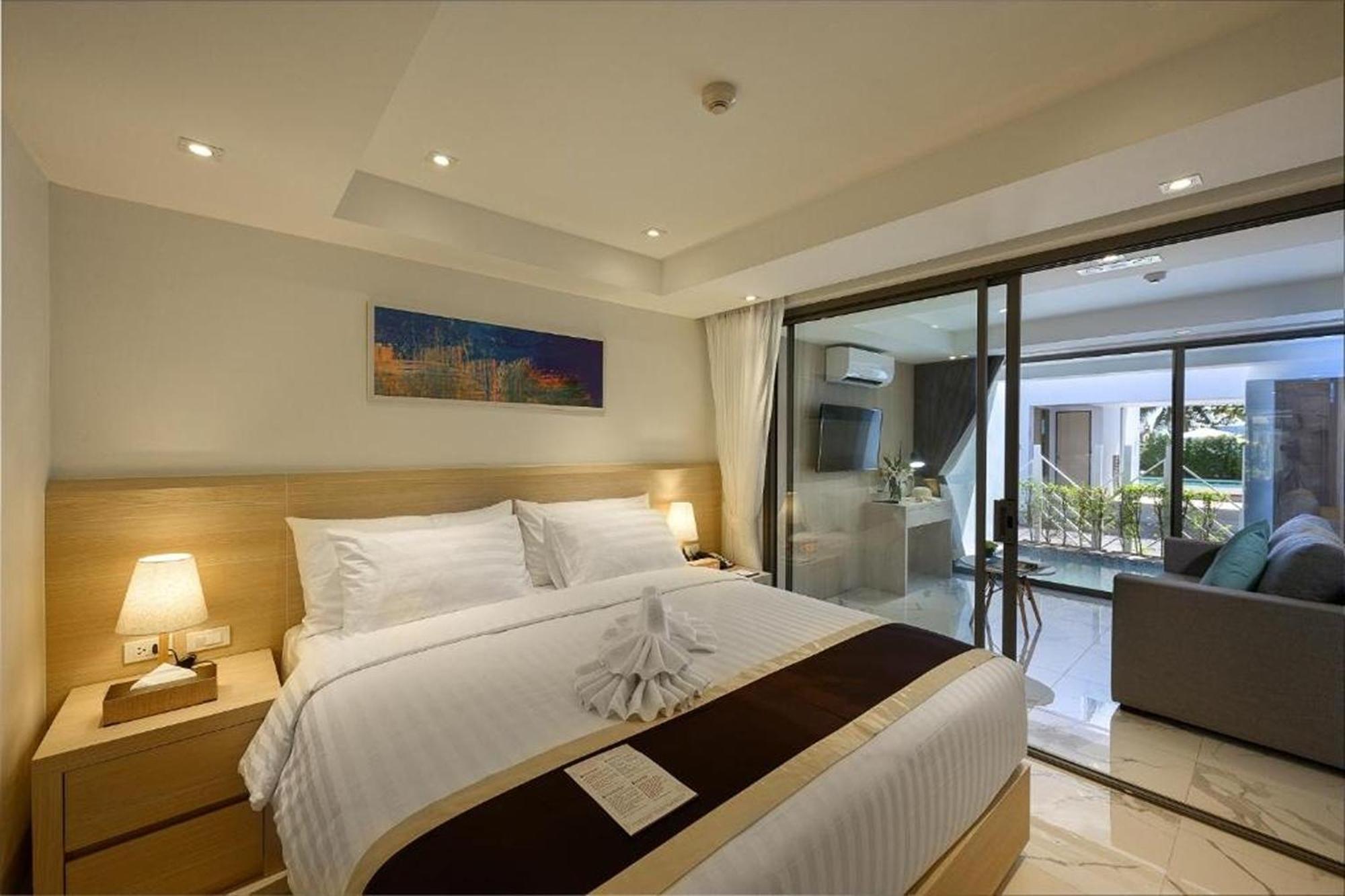 The Beachfront Hotel Phuket Rawai Zewnętrze zdjęcie